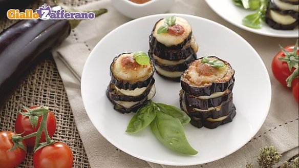 Torretta di melanzane e mozzarella