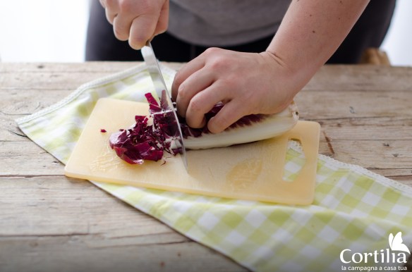pasta radicchio e noci - step 1